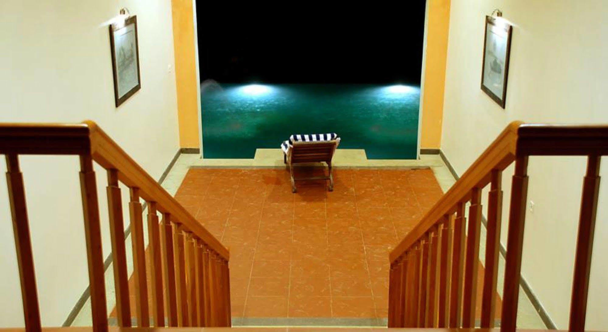 Lemon Tree Vembanad Lake Resort, Kerala Alappuzha Екстериор снимка